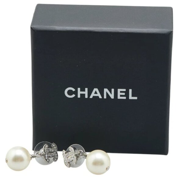 CHANEL CC Logos Rhinestone Pearl Drop Stud Earrings Silver Tone A20V Auth w/Box - Picture 7 of 7